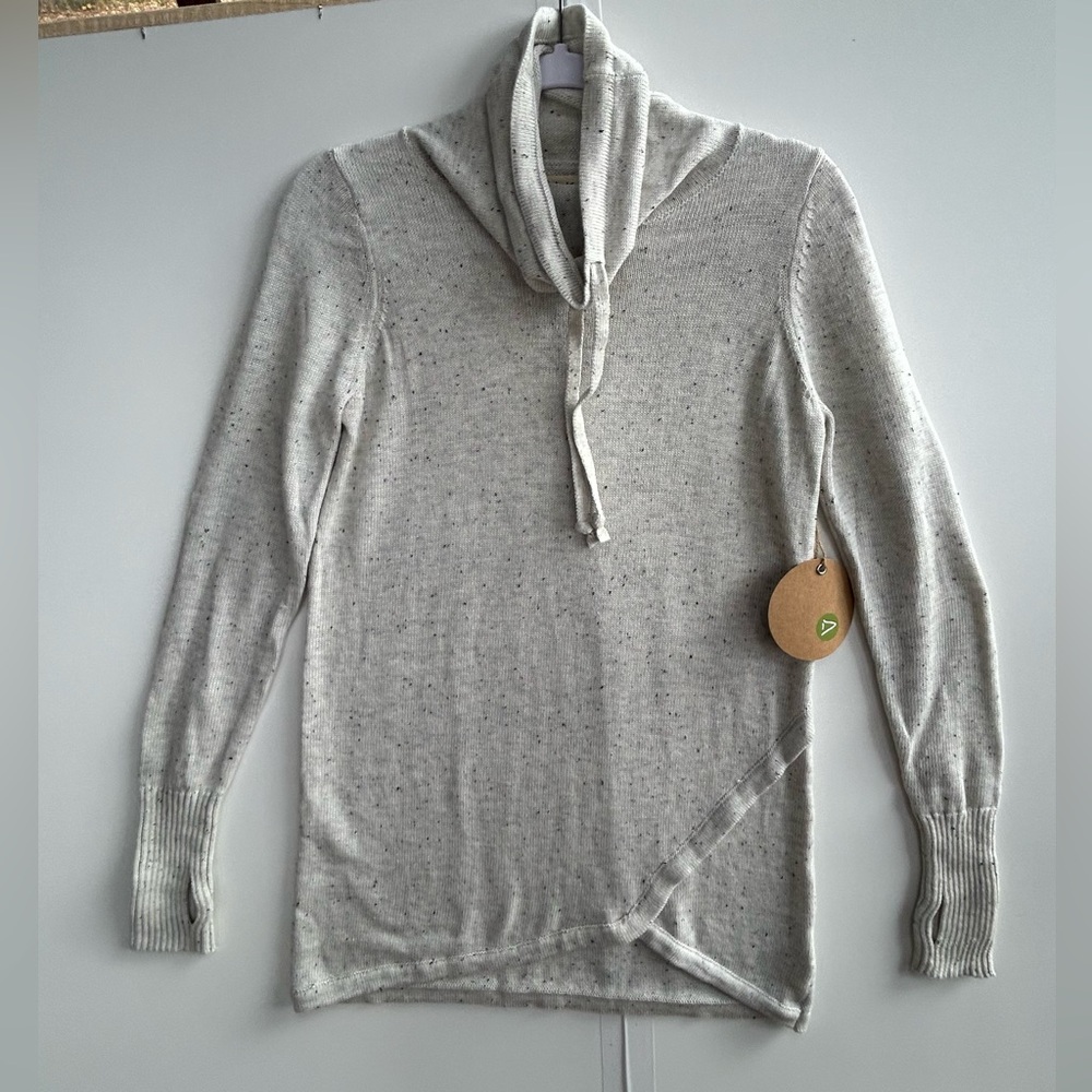 NWT Funnel neck tunic sweater from Dakini. Size S Oatmeal color Crossover hem